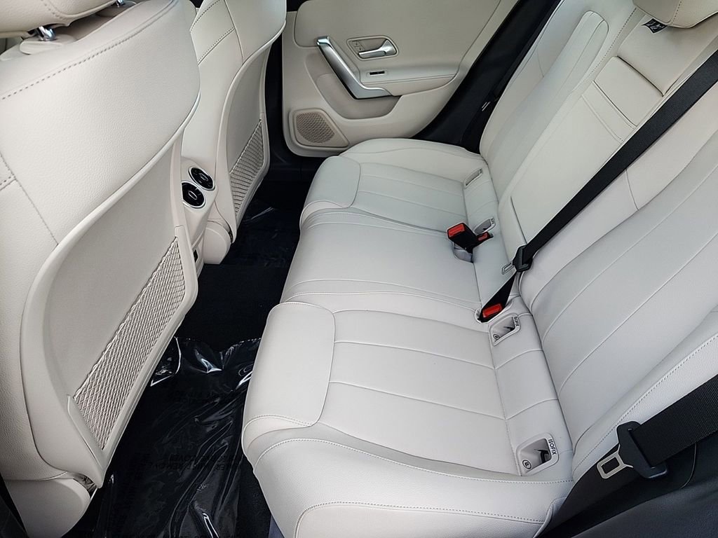 New 2025 Mercedes-Benz CLA 250 4MATIC image 13