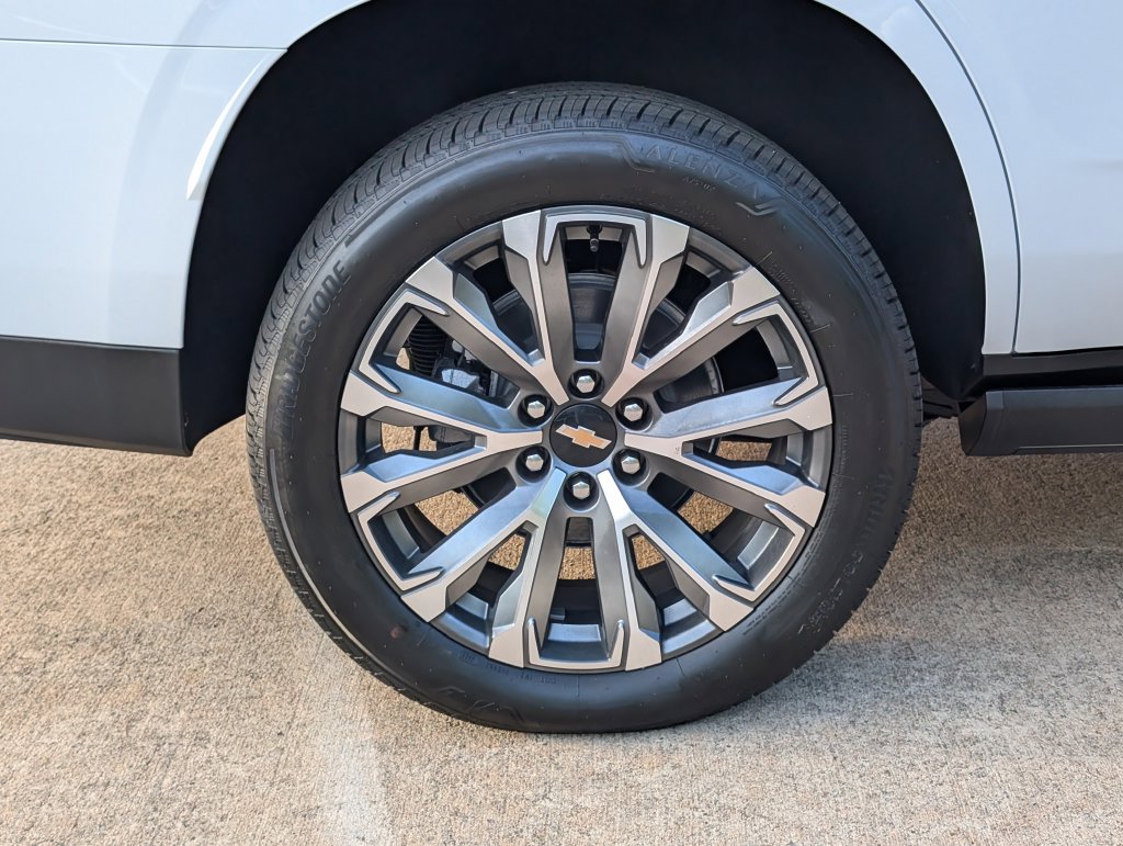 New 2026 Chevrolet Tahoe High Country RWD image 3