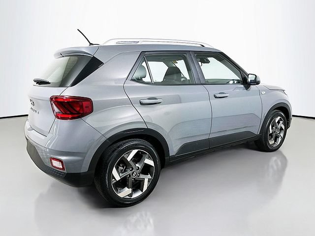 Used 2023 Hyundai Venue SEL w/ Cargo Package FWD image 7