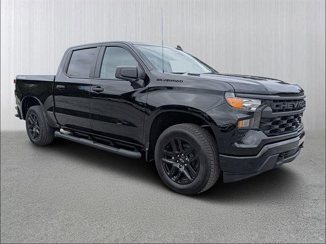 New 2026 Chevrolet Silverado 1500 Custom w/ LPO, Dark Essentials Package
