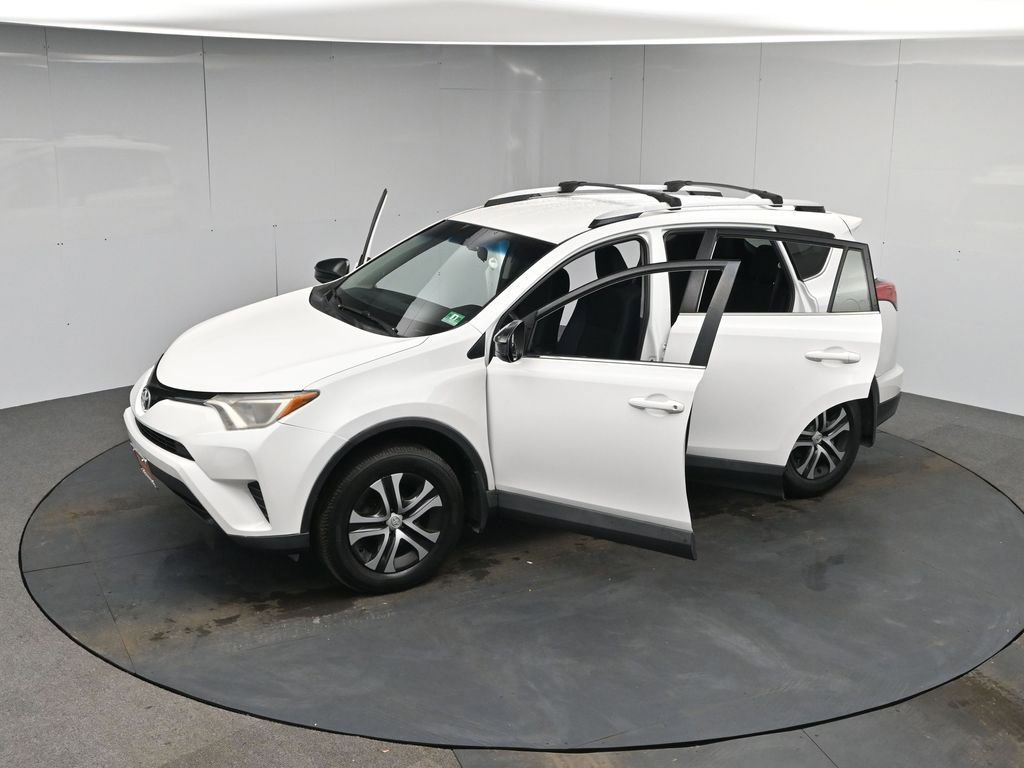 Used 2016 Toyota RAV4 LE image 48