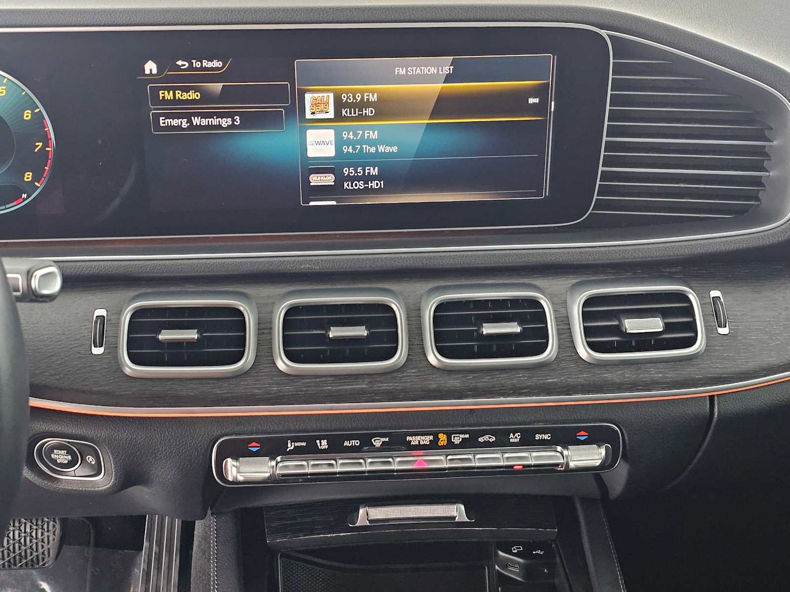 Used 2022 Mercedes-Benz GLE 350 w/ Premium Package image 26