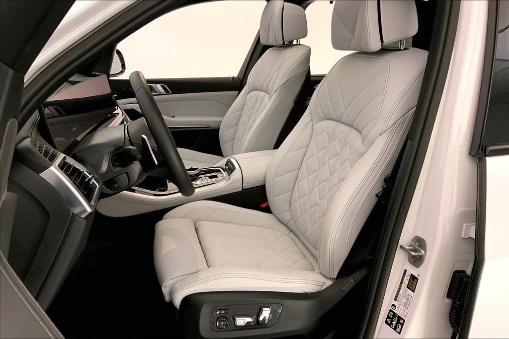 Used 2026 BMW X5 xDrive40i image 13