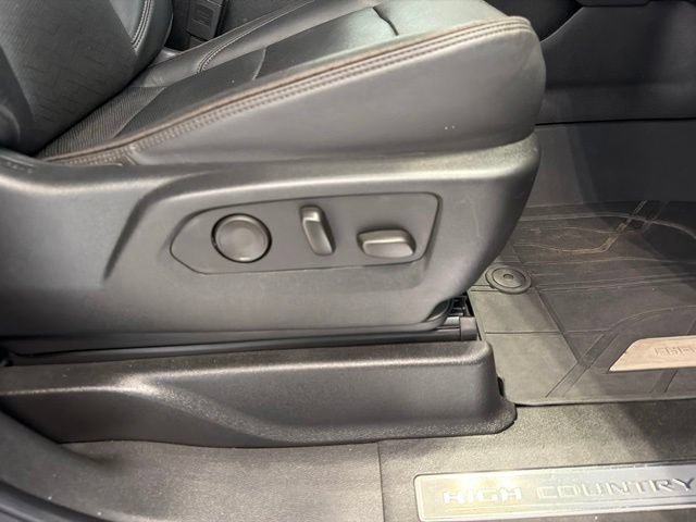 Certified 2021 Chevrolet Suburban High Country w/ Premium Package AWD/4WD image 15