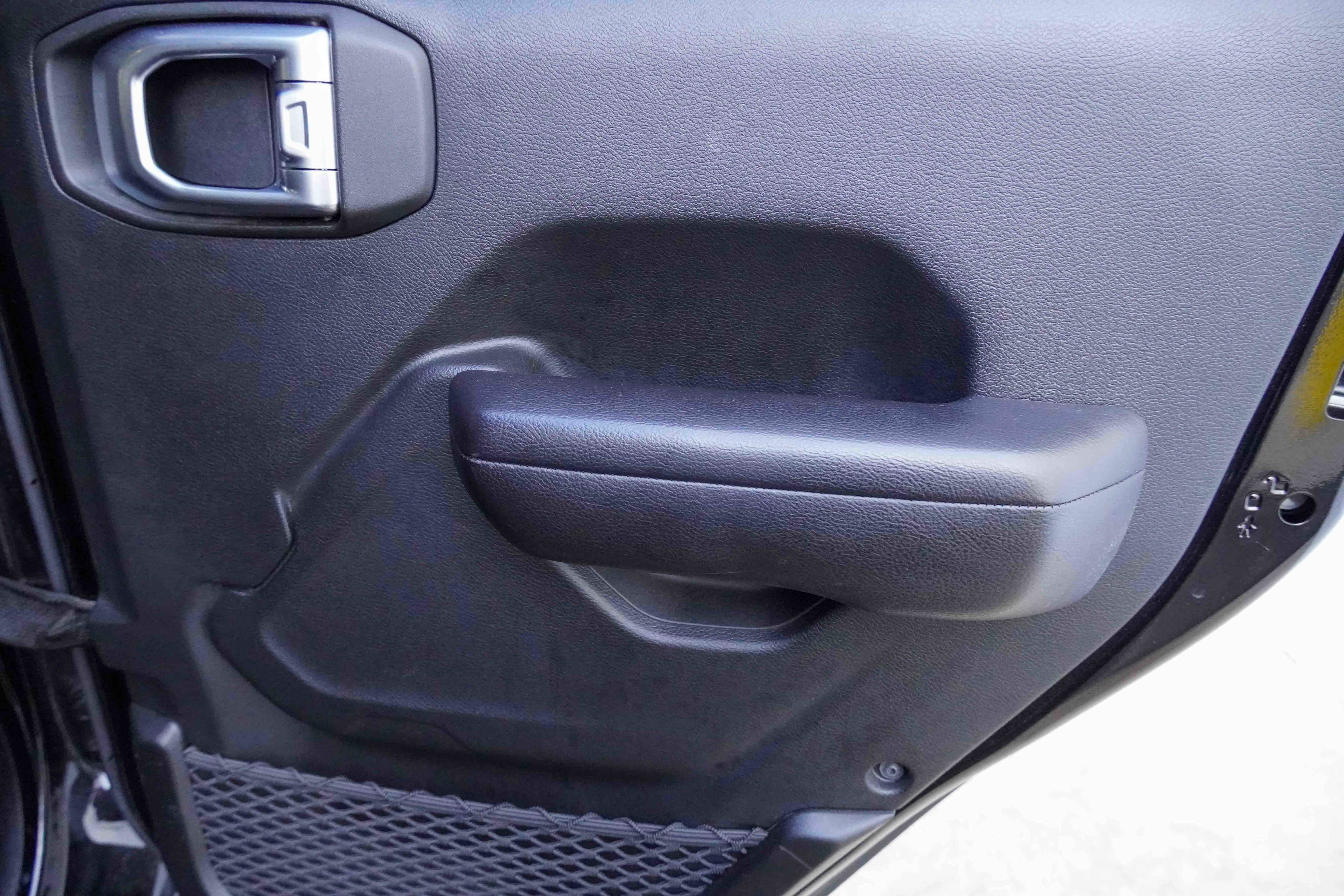 Used 2019 Jeep Wrangler Unlimited Sport S image 31