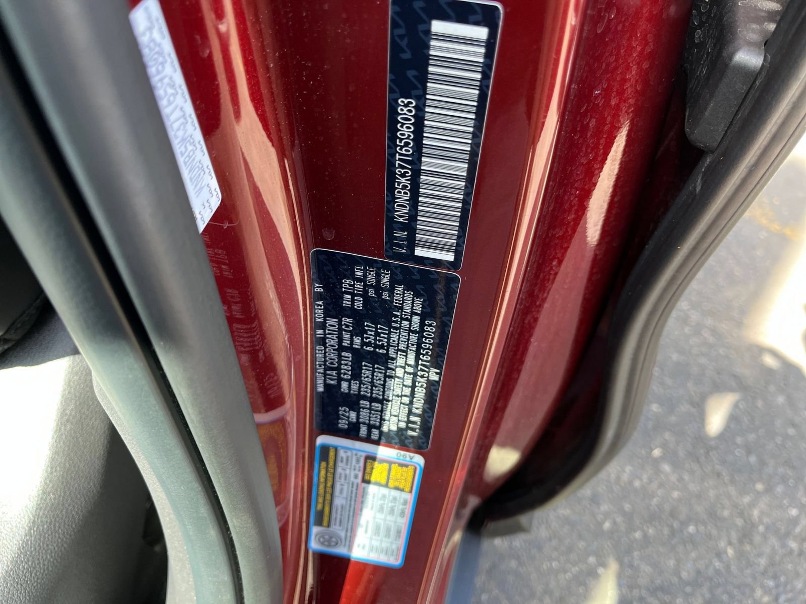 Used 2026 Kia Carnival FWD image 32