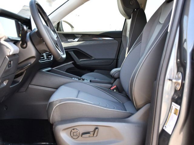 New 2026 Volkswagen Tiguan SE AWD/4WD image 12
