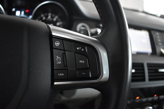Used 2019 Land Rover Discovery Sport HSE AWD/4WD image 22