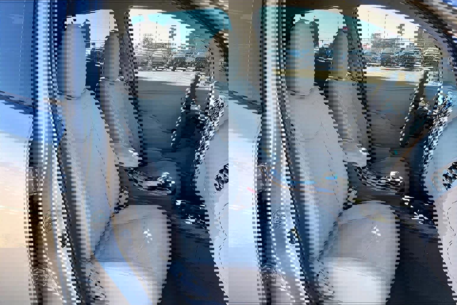 Used 2011 Nissan Leaf w/ Protection Pkg image 13