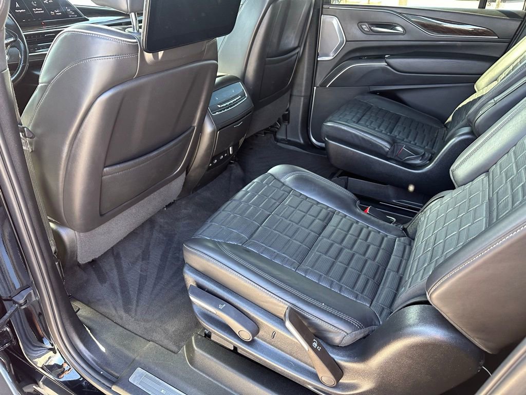 Used 2023 Cadillac Escalade ESV Premium Luxury Platinum image 20