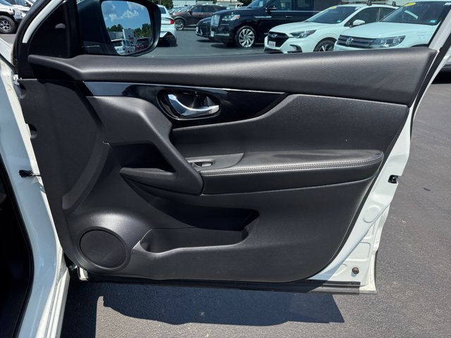 Used 2021 Nissan Rogue Sport SL w/ Premium Package AWD/4WD image 29