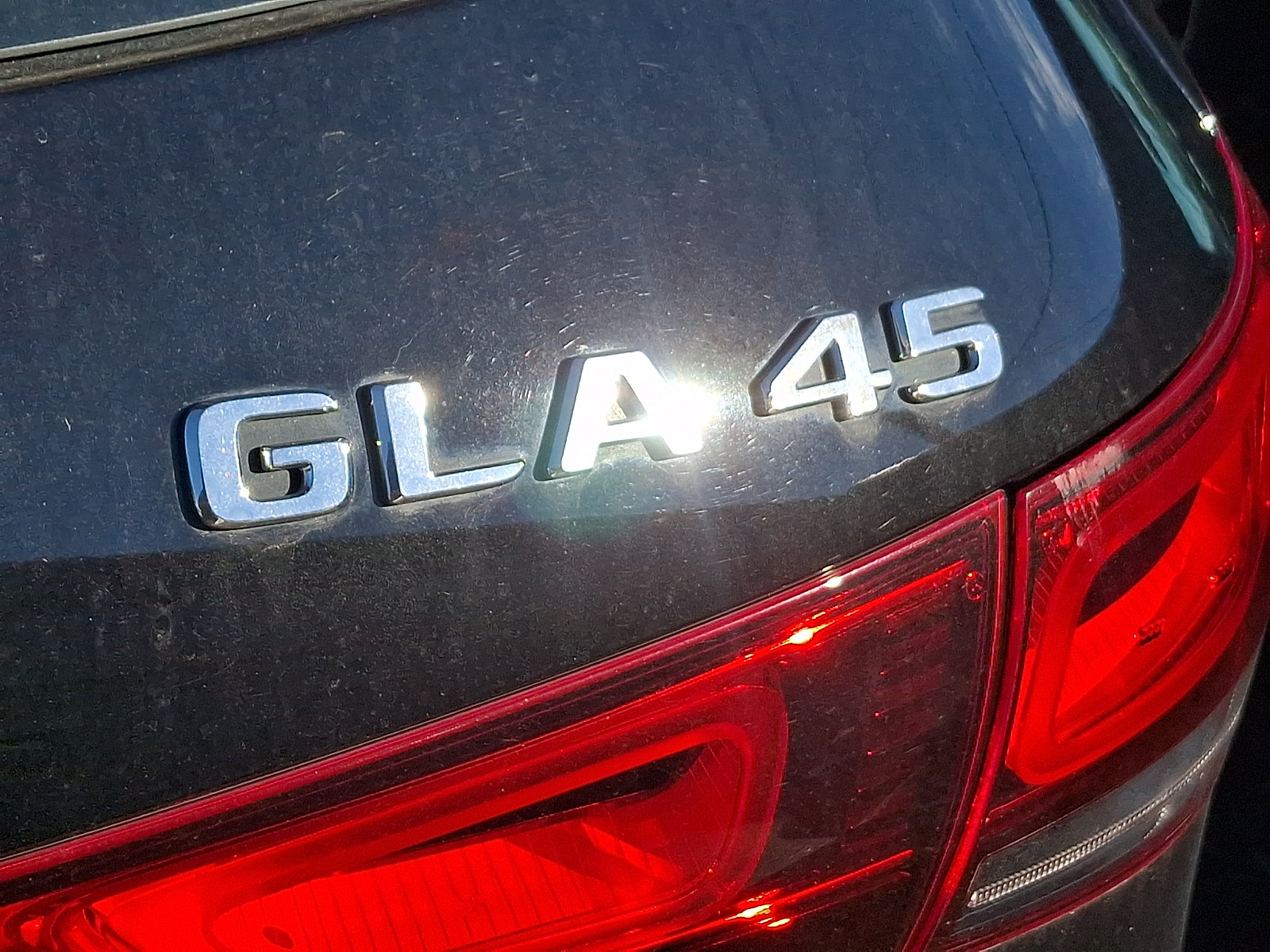 Used 2021 Mercedes-Benz GLA 45 AMG 4MATIC w/ AMG Aerodynamic Package image 4