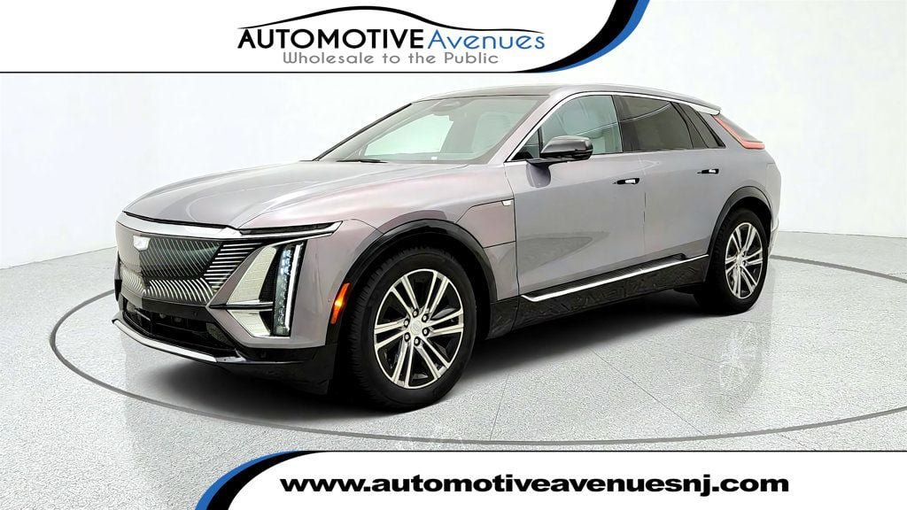 Used 2025 Cadillac Lyriq Luxury AWD/4WD image 1