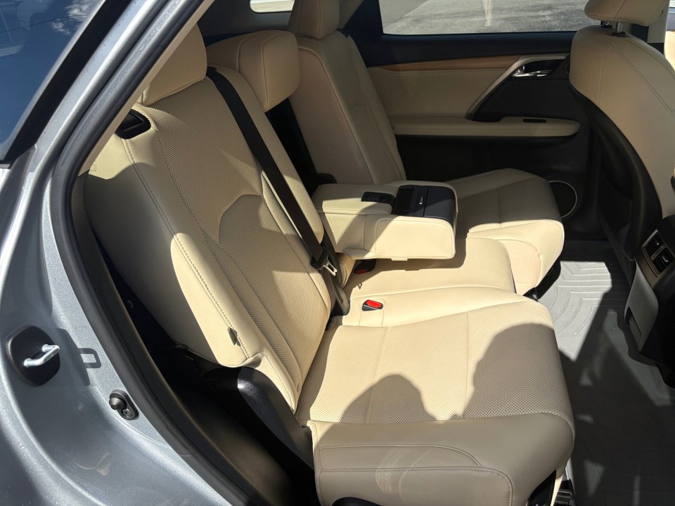 Used 2022 Lexus RX 350L FWD w/ Premium Package image 33