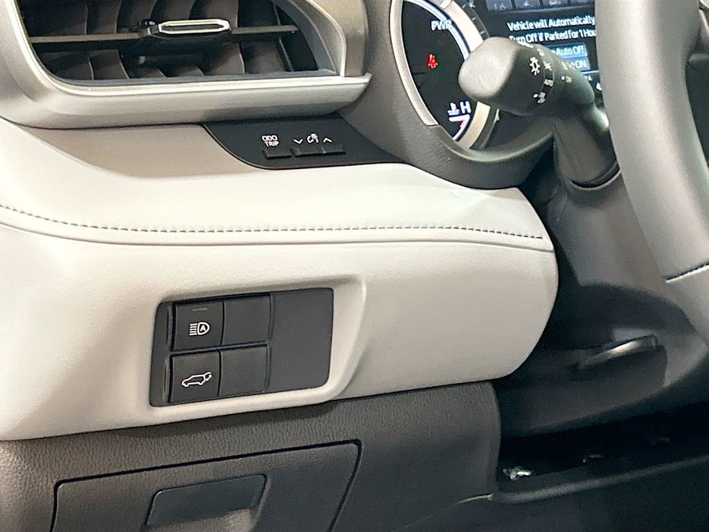 New 2026 Toyota Highlander XLE image 10