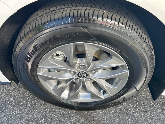 Used 2026 Toyota Sienna XLE FWD image 10