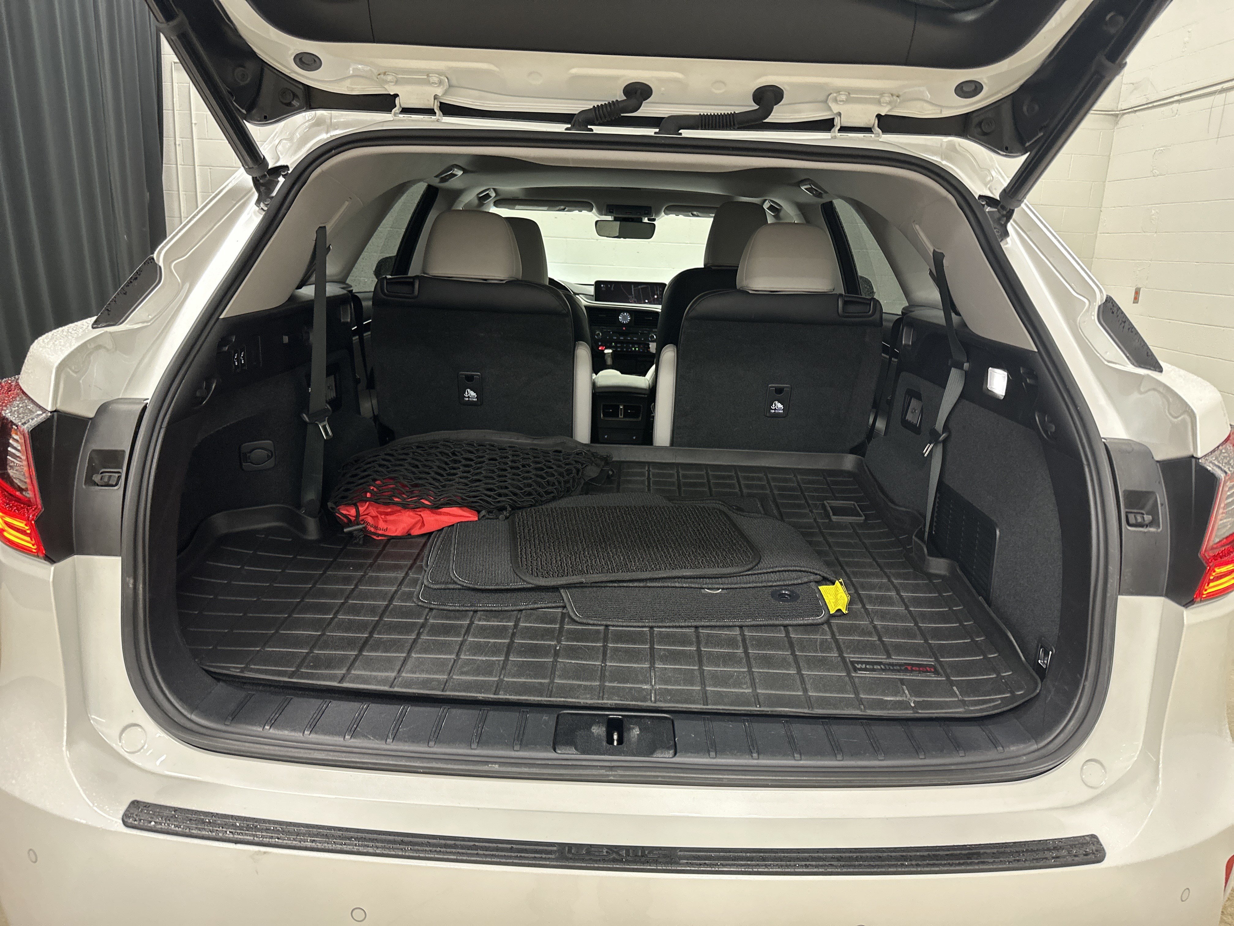 Used 2018 Lexus RX 350L AWD w/ Premium Package image 33