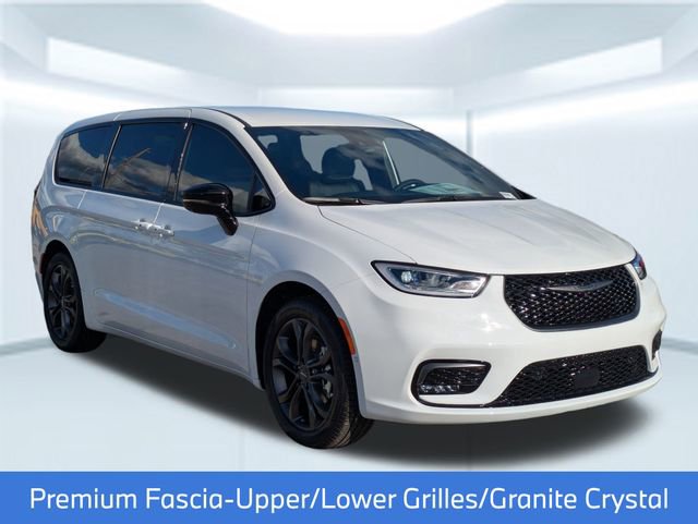 New 2026 Chrysler Pacifica Select image 9