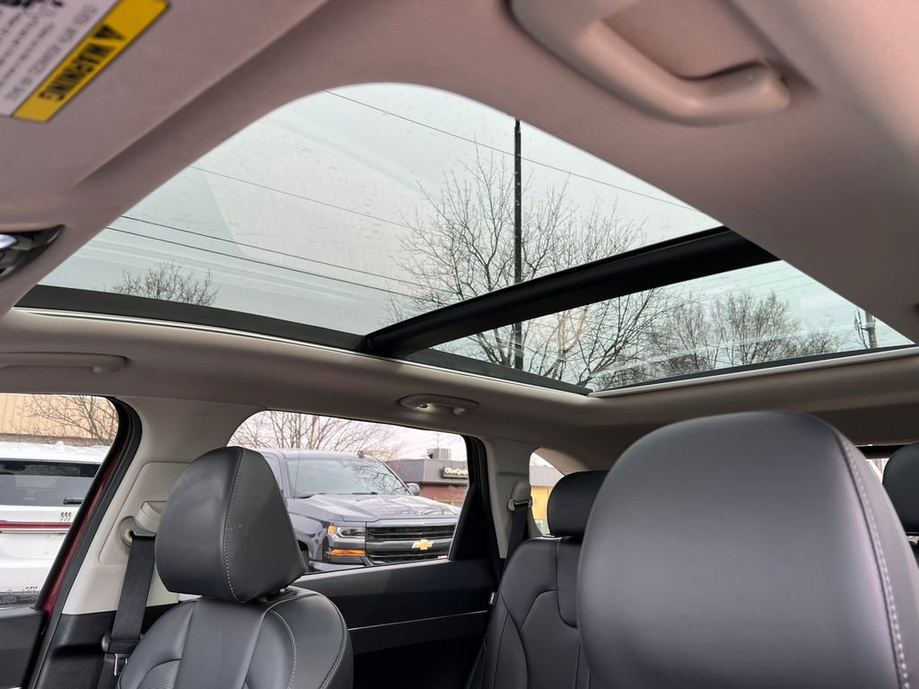 Used 2025 Kia Sorento S w/ Panoramic Sunroof Package image 14