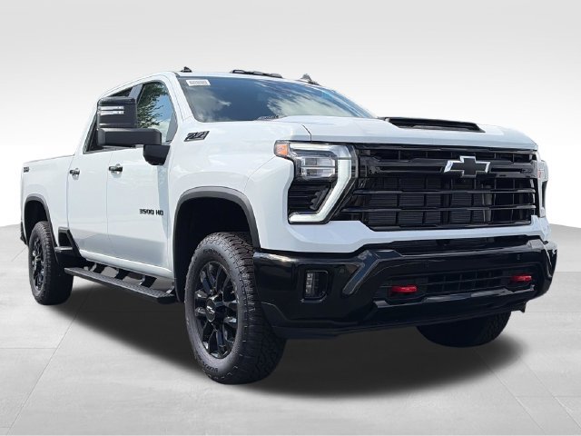 New 2026 Chevrolet Silverado 3500 LT w/ Trail Boss Package