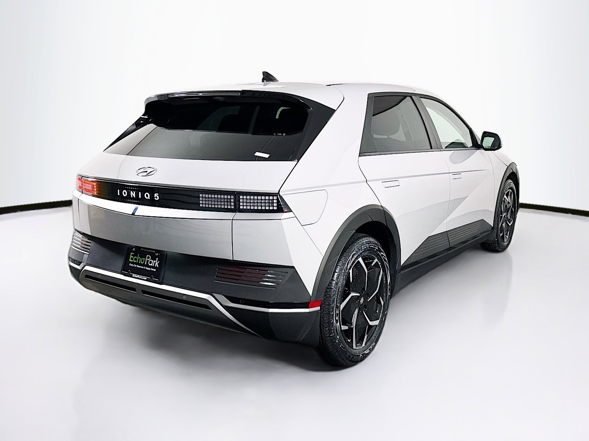 Used 2024 Hyundai Ioniq 5 SE image 9