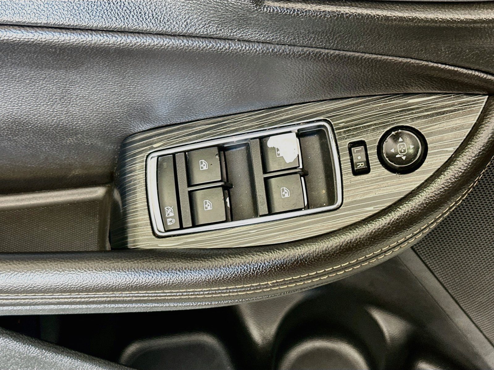 Used 2017 Chevrolet Impala LT FWD image 15