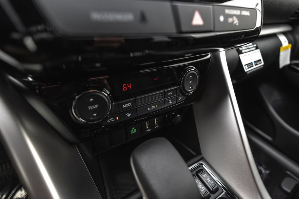 New 2026 Mitsubishi Eclipse Cross LE AWD/4WD image 13