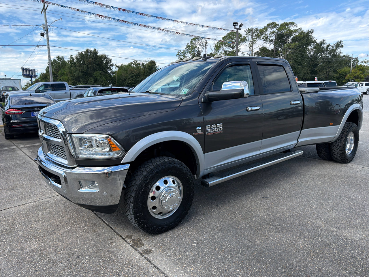 Used 2017 RAM 3500 Laramie image 3