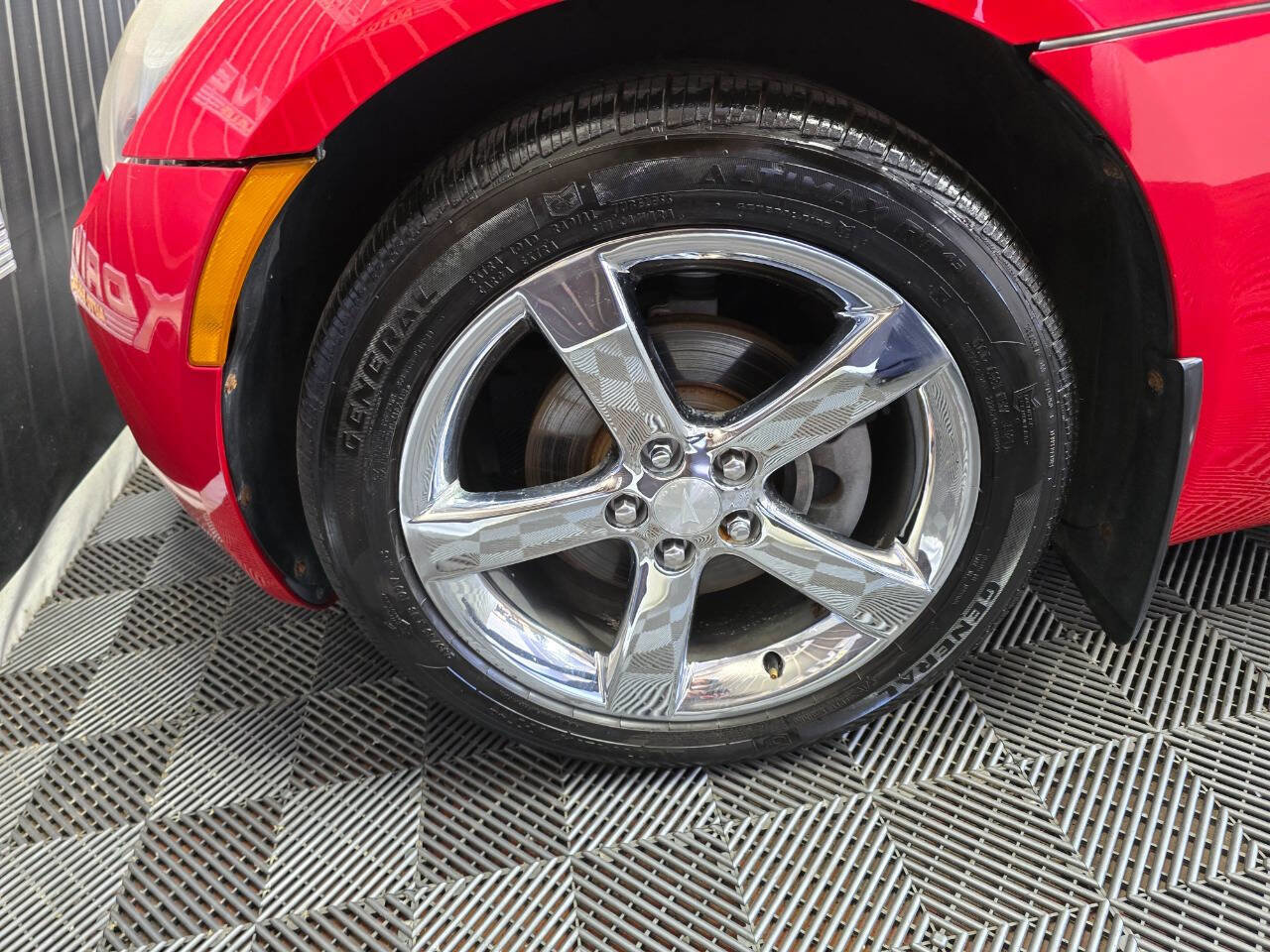 Used 2007 Pontiac Solstice GXP image 28