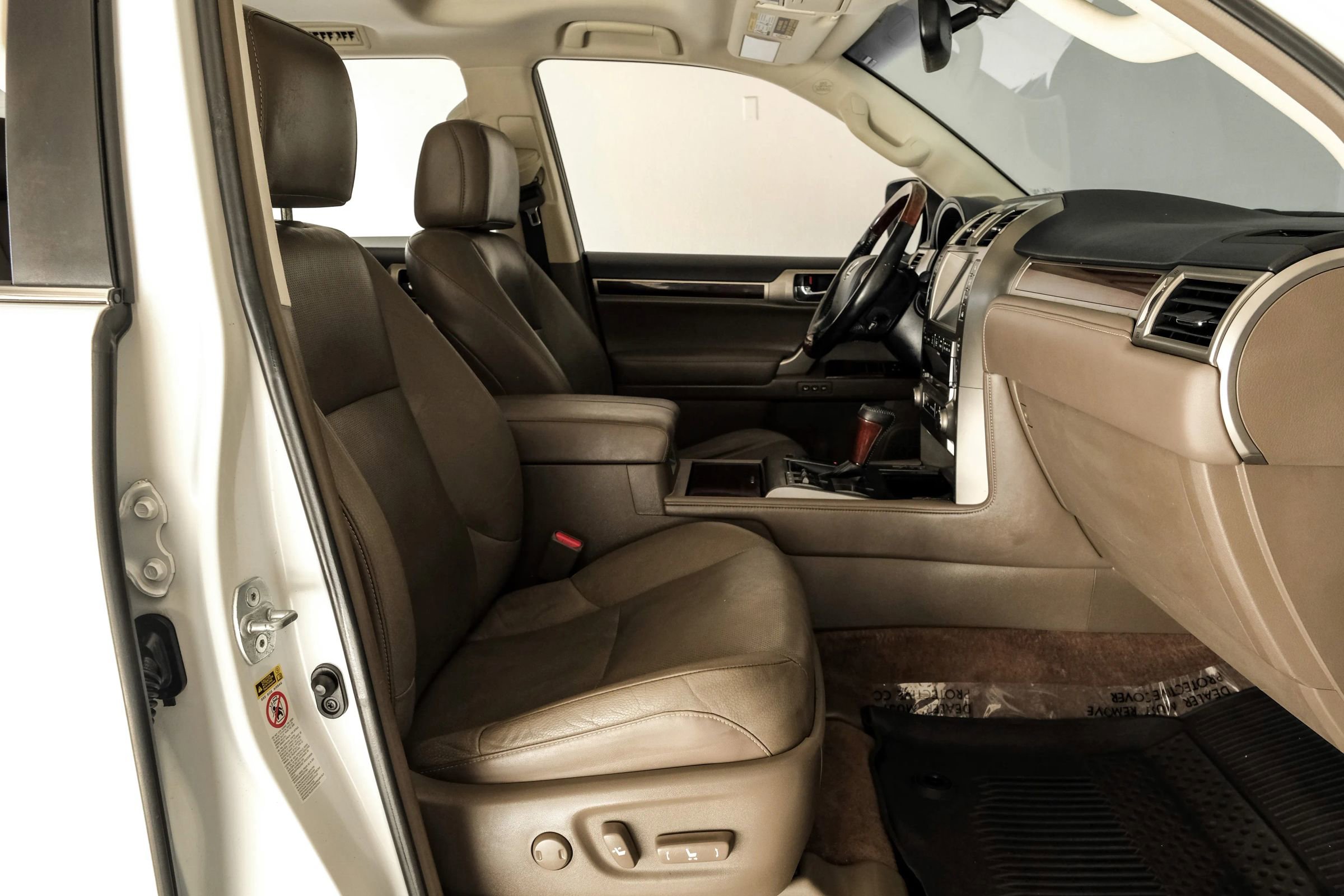 Used 2017 Lexus GX 460 image 35