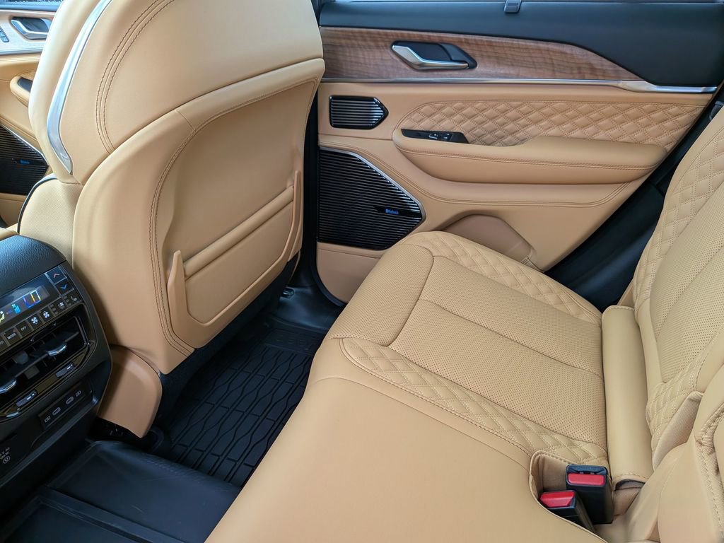 New 2026 Jeep Grand Cherokee Summit AWD/4WD image 31