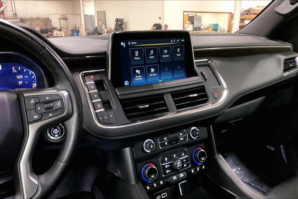 Used 2023 Chevrolet Suburban Premier image 6
