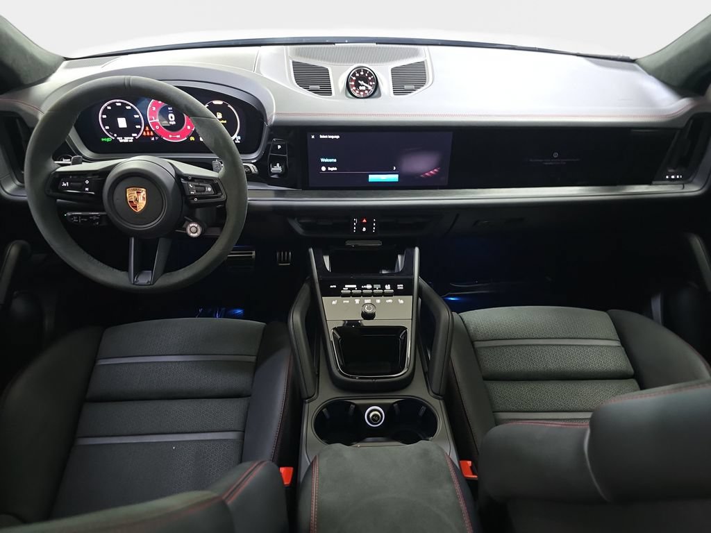 Used 2025 Porsche Cayenne GTS AWD/4WD image 12