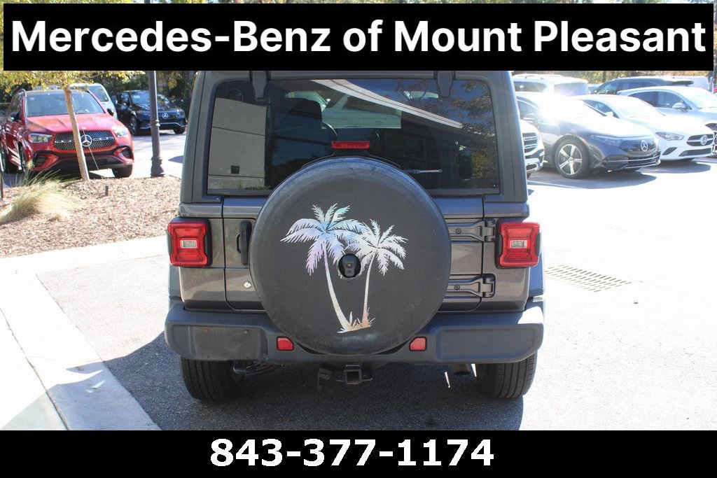 Used 2018 Jeep Wrangler Unlimited Sahara image 7