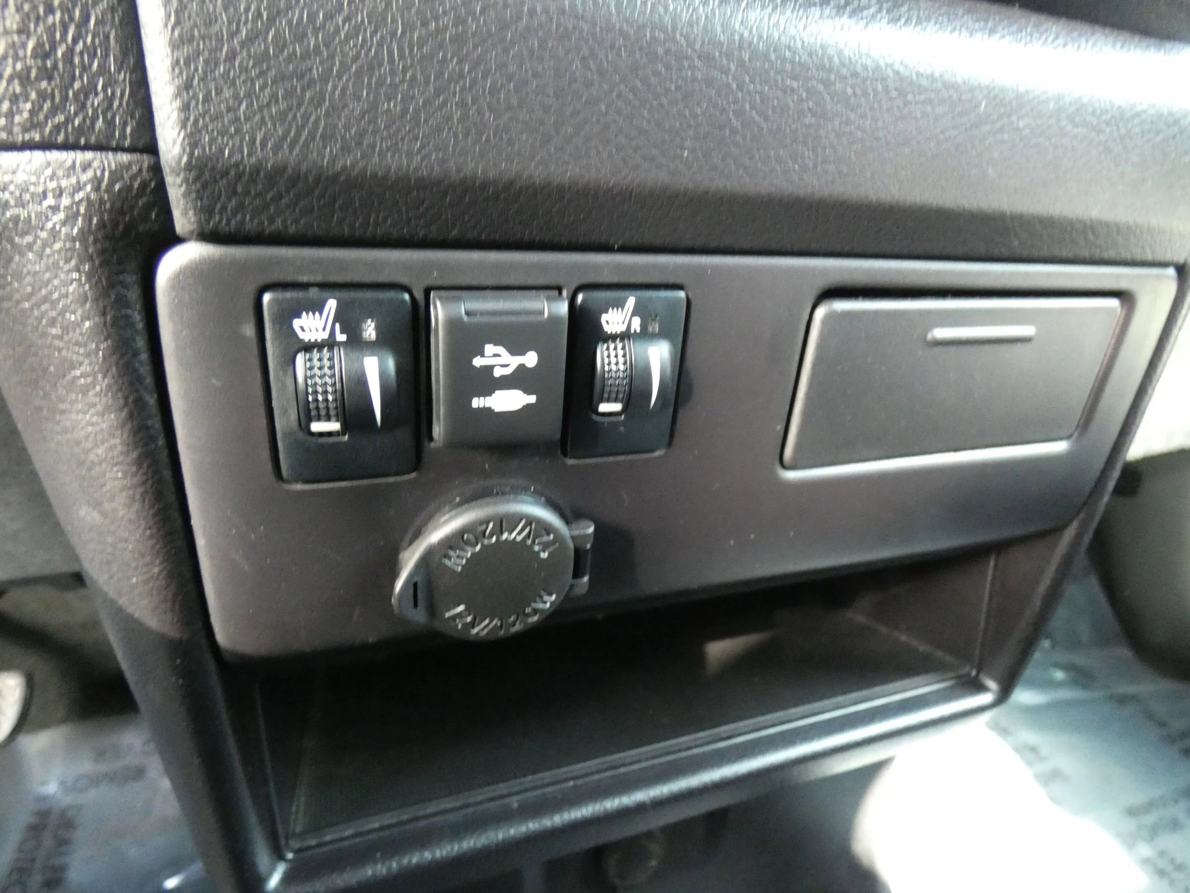 Used 2018 Toyota Sienna Limited image 54