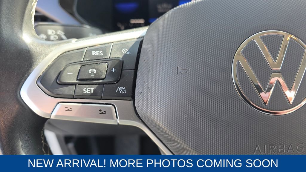 Used 2022 Volkswagen Taos SE image 16