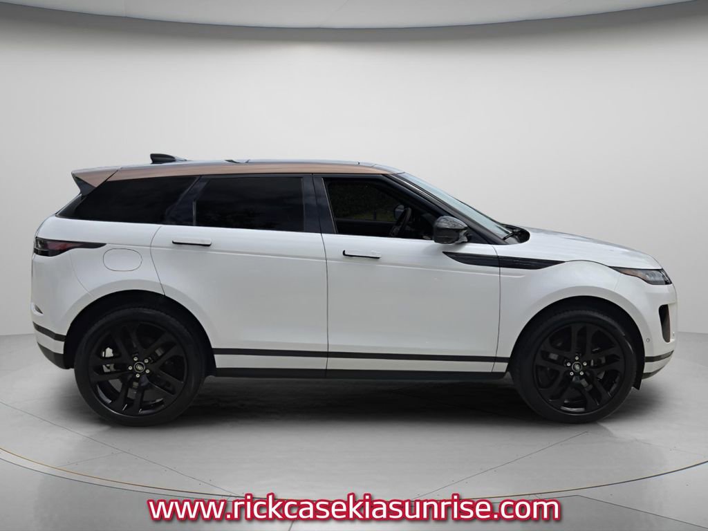 Used 2024 Land Rover Range Rover Evoque S image 4