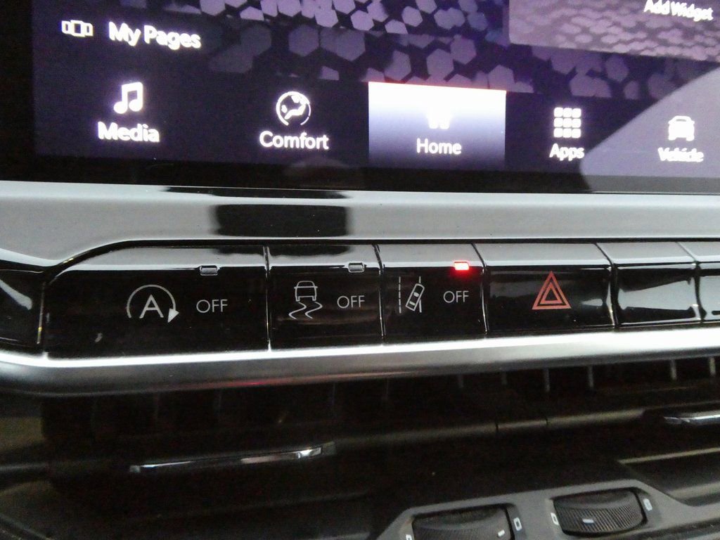 Used 2023 Jeep Compass Altitude AWD/4WD image 12