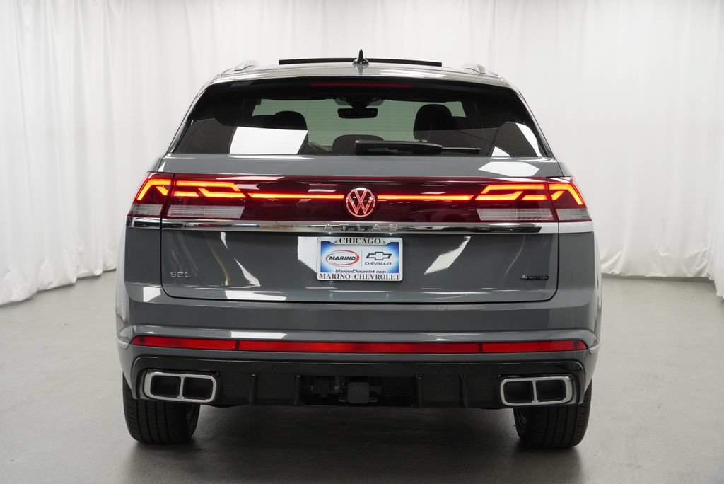 Used 2024 Volkswagen Atlas Cross Sport SEL R-Line AWD/4WD image 38