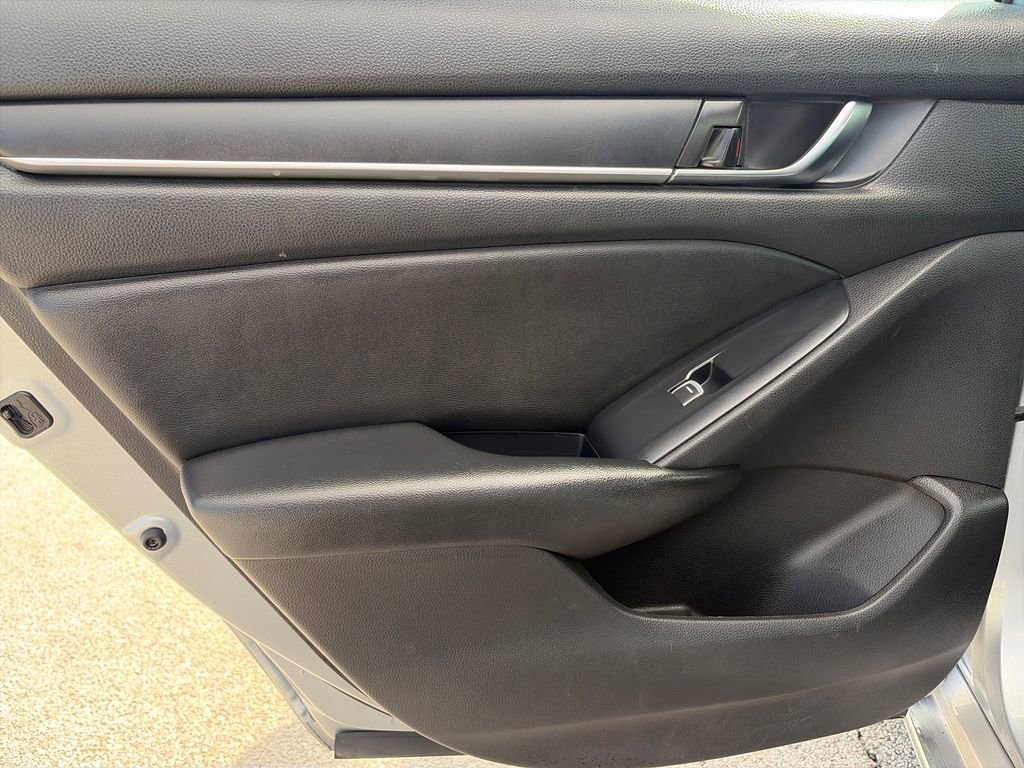 Used 2019 Honda Accord EX image 27