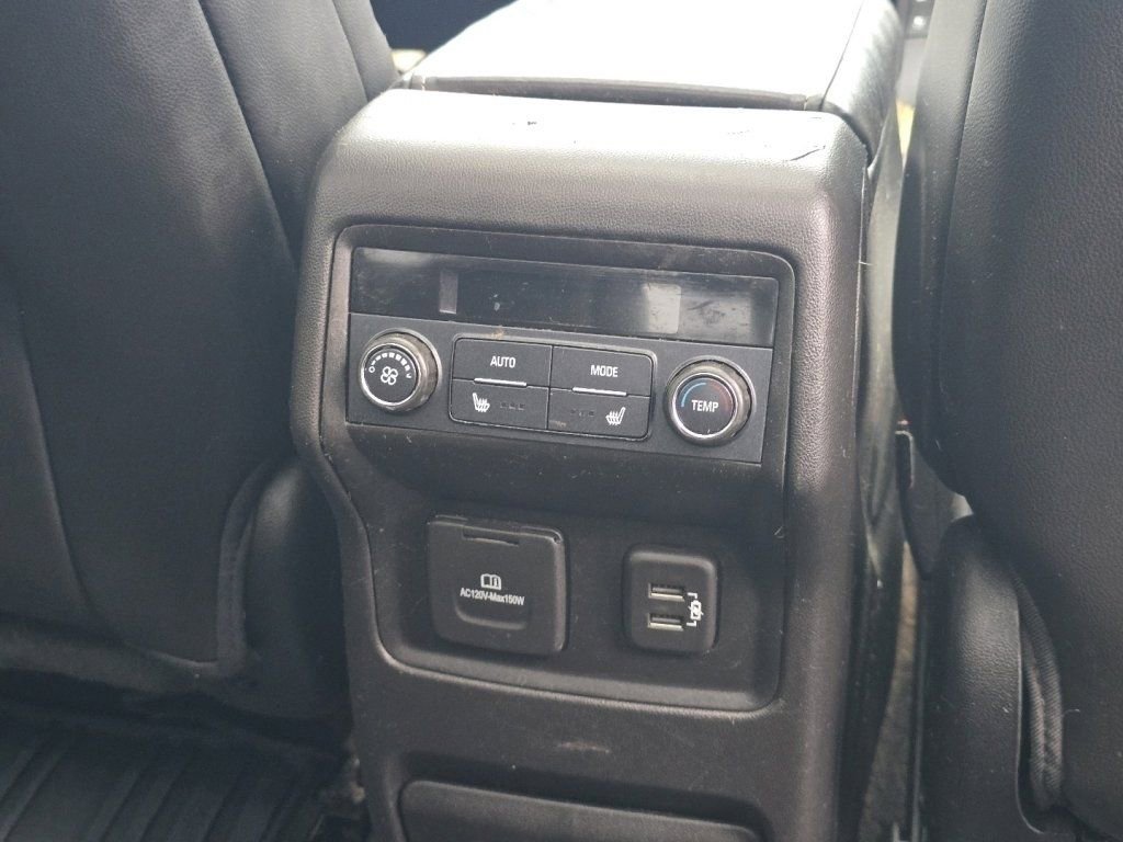 Used 2019 GMC Acadia Denali w/ Technology Package AWD/4WD image 26