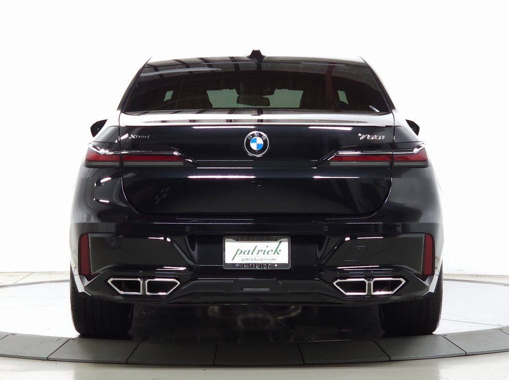 Used 2025 BMW 760i xDrive w/ Executive Package AWD/4WD image 8