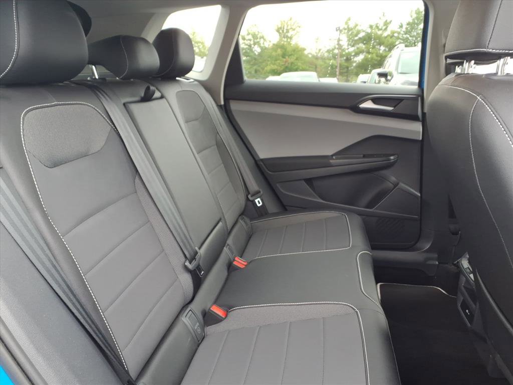 Used 2022 Volkswagen Taos SE image 10