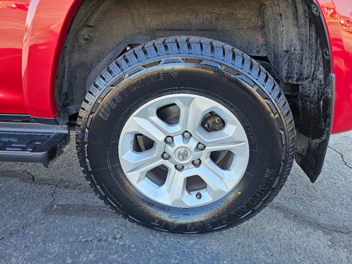 Used 2024 Toyota 4Runner SR5 image 23