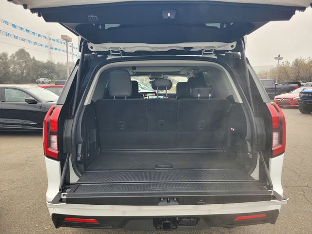 Used 2025 Ford Expedition Active image 8