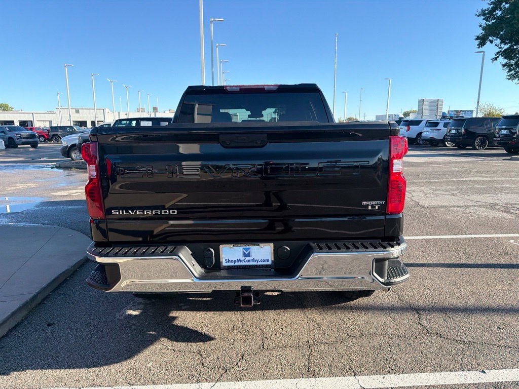 Used 2022 Chevrolet Silverado 1500 LT AWD/4WD image 4