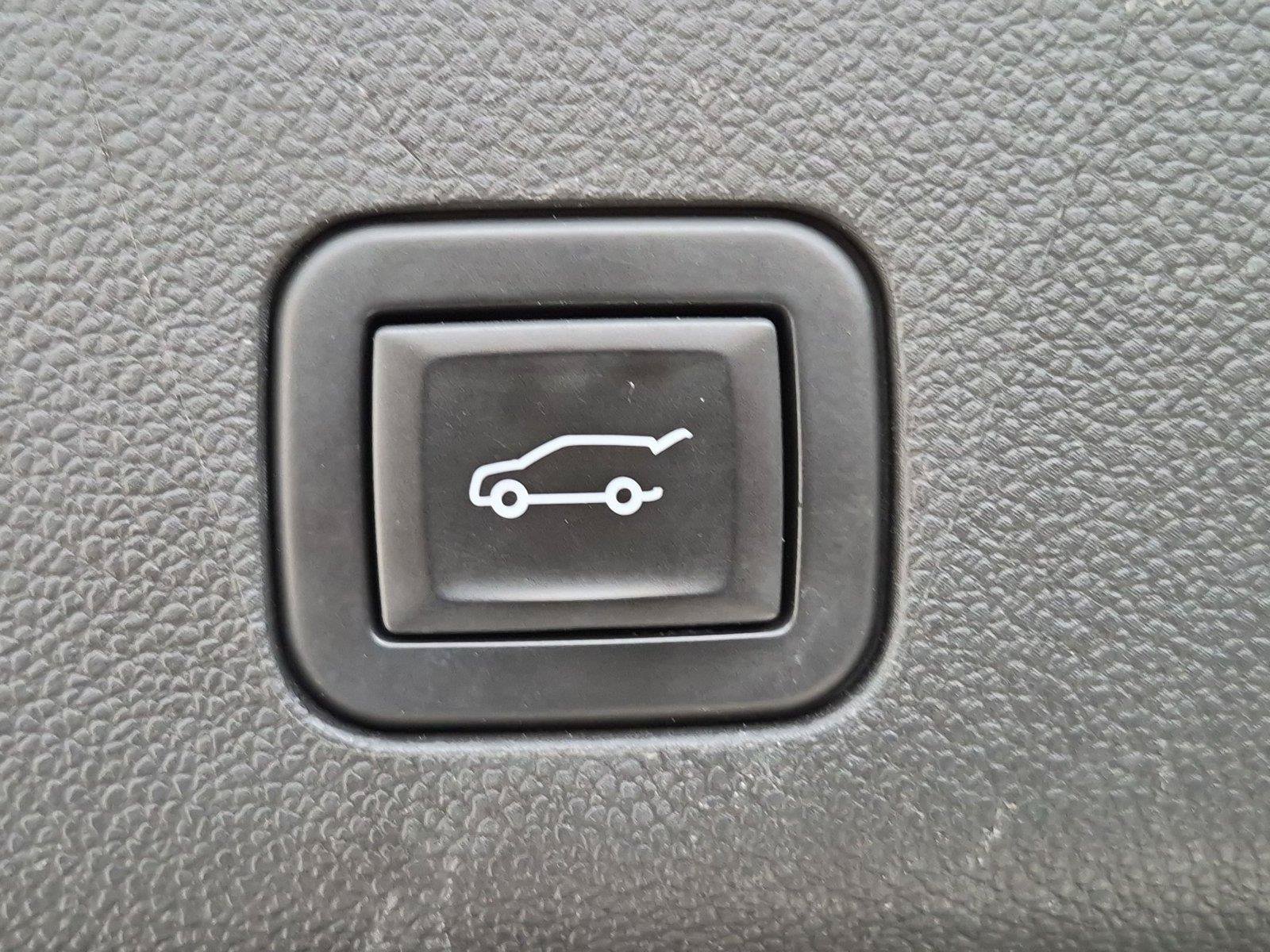 Used 2022 GMC Yukon Denali w/ Denali Ultimate Package AWD/4WD image 33