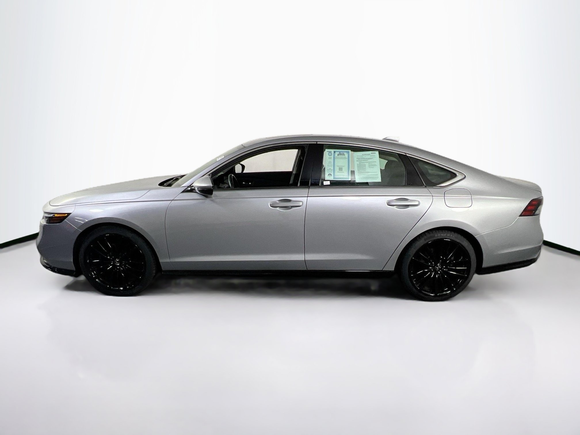 Used 2023 Honda Accord Touring image 8