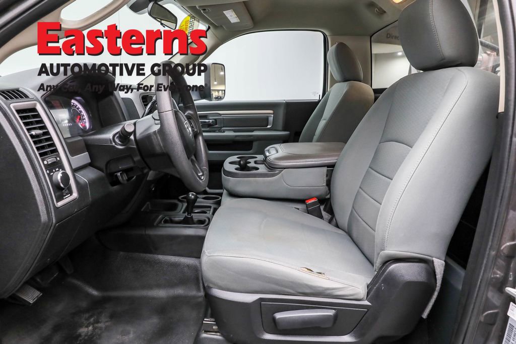 Used 2018 RAM 3500 Tradesman w/ Chrome Appearance Group image 14