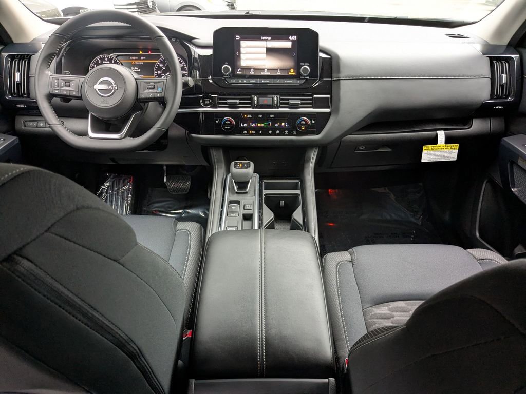 New 2025 Nissan Pathfinder SV image 23